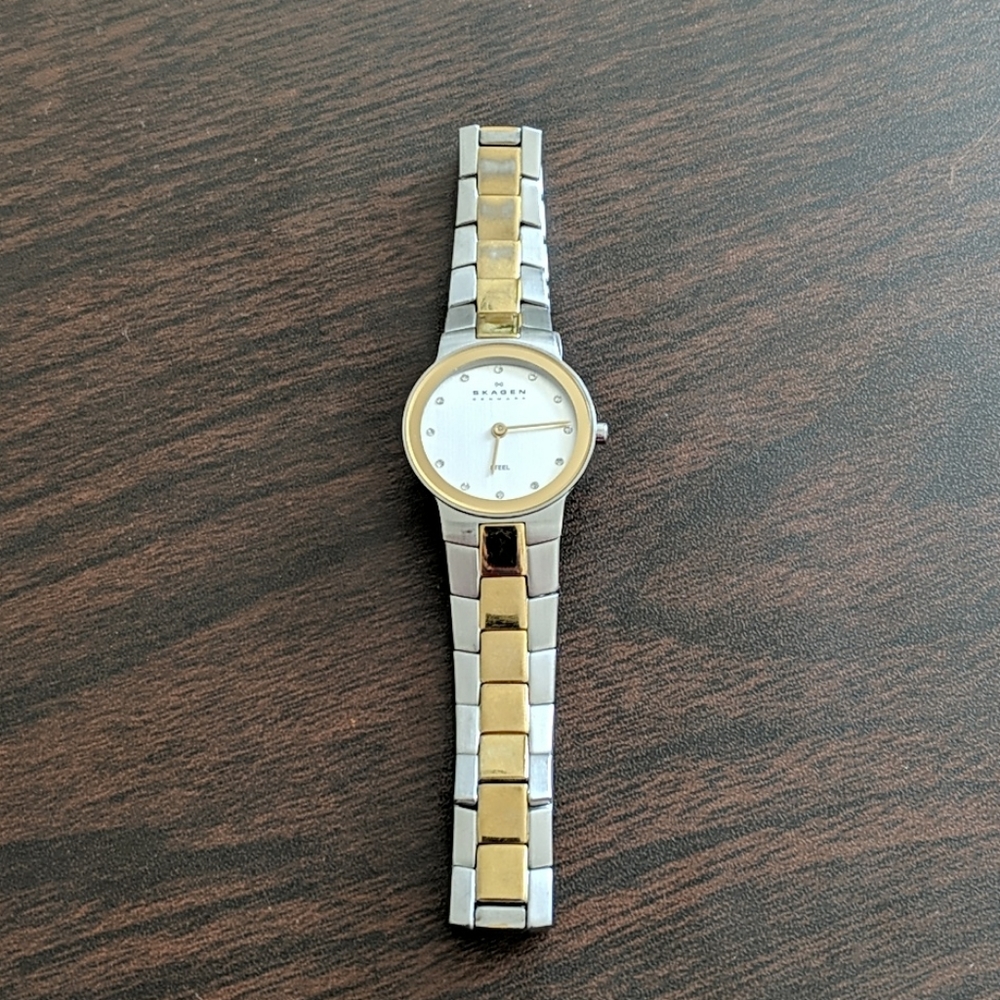 Woman watch